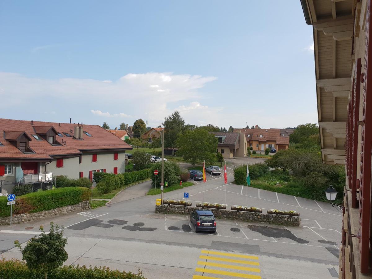 Auberge De Ballens Bagian luar foto