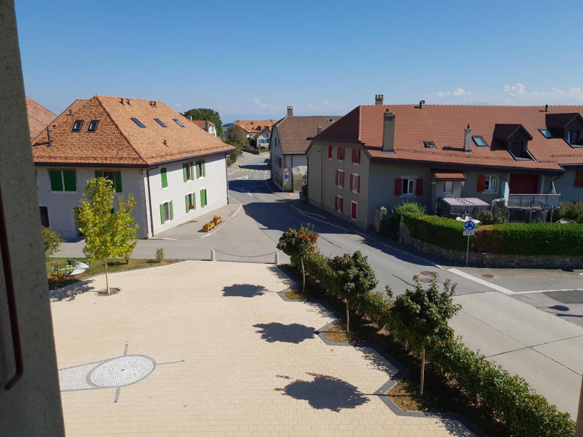 Auberge De Ballens Bagian luar foto