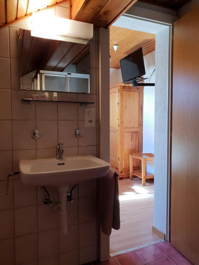 Auberge De Ballens Bagian luar foto