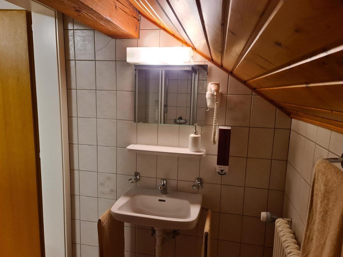 Auberge De Ballens Bagian luar foto
