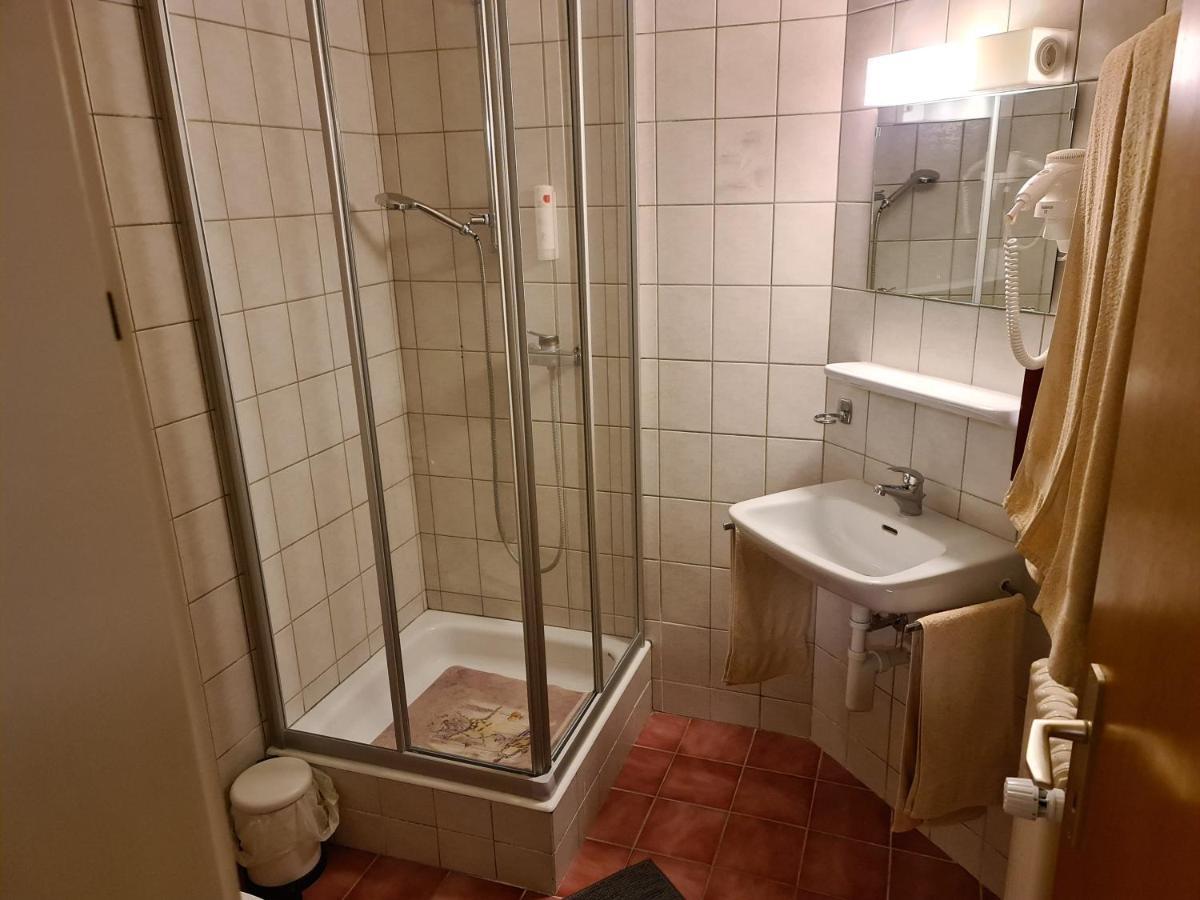 Auberge De Ballens Bagian luar foto