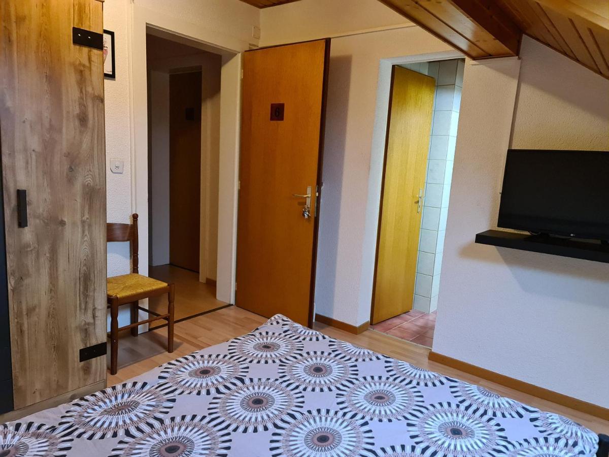 Auberge De Ballens Bagian luar foto