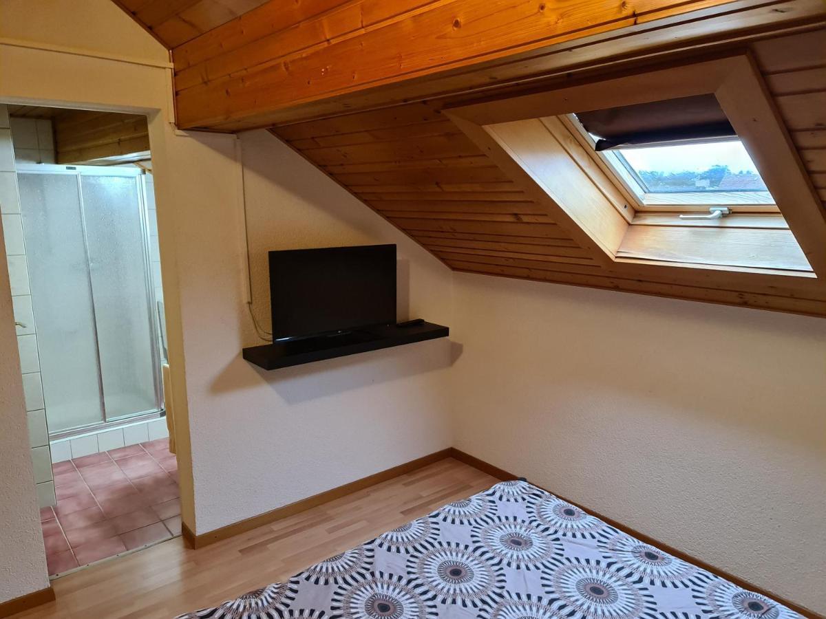 Auberge De Ballens Bagian luar foto